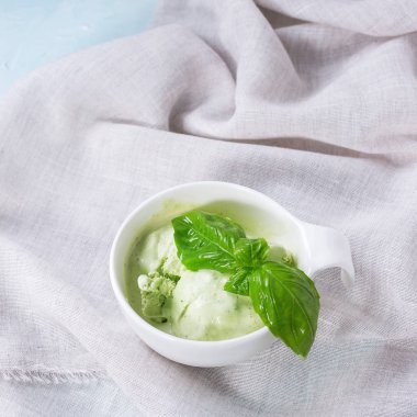 Basil icse krem