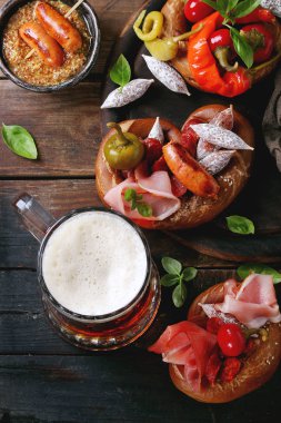 Simit et aperatifler çeşitli