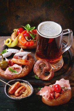 Simit et aperatifler çeşitli
