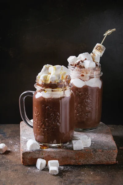 Chocolate caliente con malvavisco — Foto de Stock