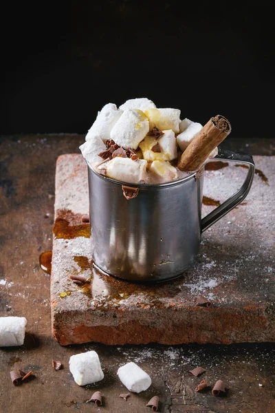 Chocolate caliente con malvavisco —  Fotos de Stock