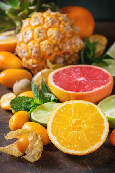 Variedade de citrinos — Fotografia de Stock