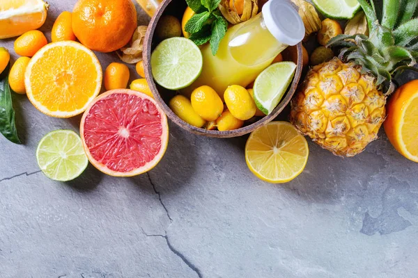 Variety of citrus fruits — Stock Photo, Image