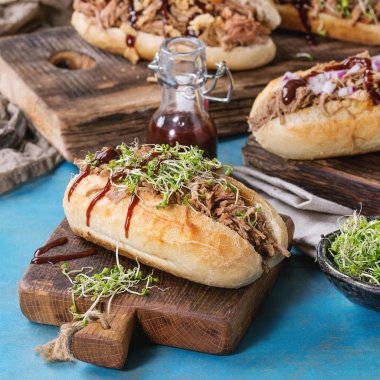 çekti domuz sandviçler