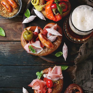 Simit et aperatifler çeşitli