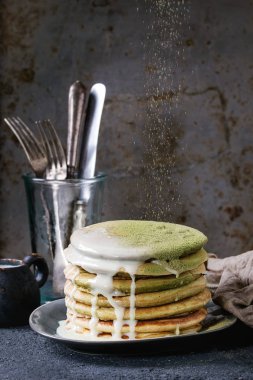 Ombre matcha pancakes