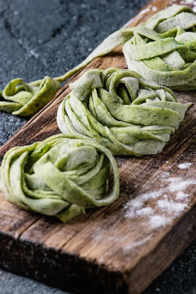 Fresh homemade green pasta tagliatelle — Stock Photo, Image