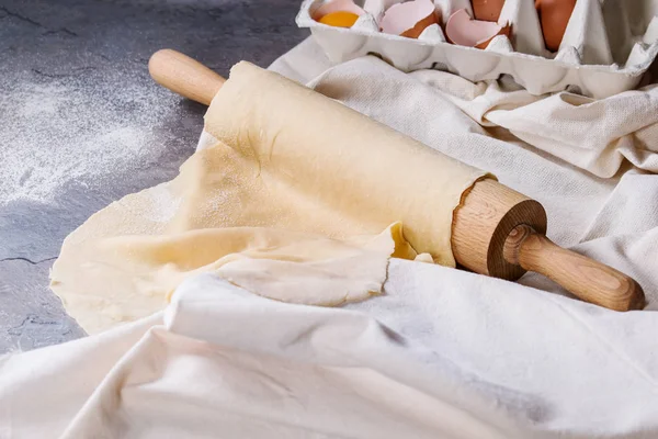 Fresh homemade dough for pasta — Stock Photo, Image