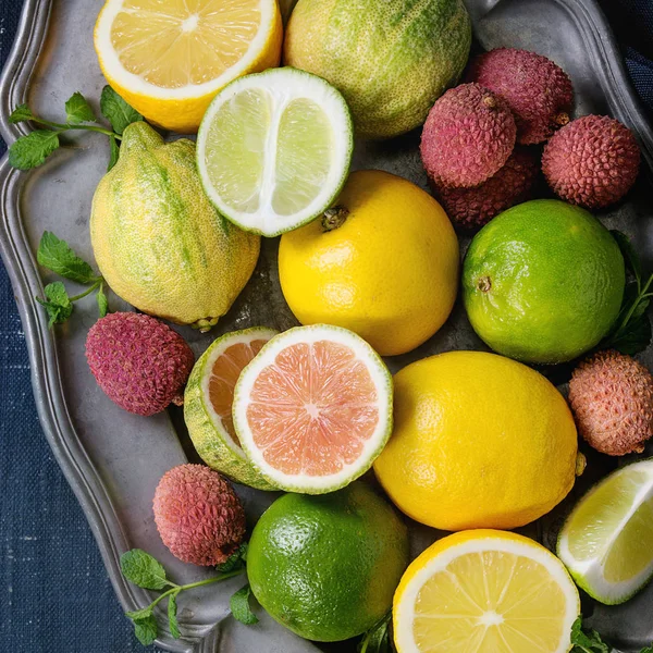 Varietà di agrumi con limone tigre — Foto Stock