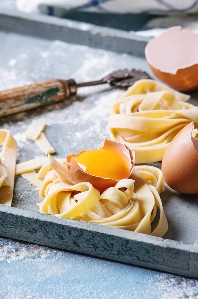 Tagliatelle de pasta casera fresca — Foto de Stock