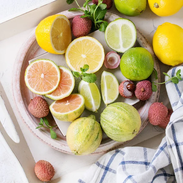 Varietà di agrumi con limone tigre — Foto Stock