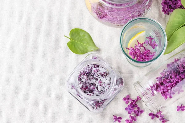 Lilac flowers in sugar — Stock Photo, Image