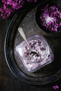 Şeker leylak çiçeği.