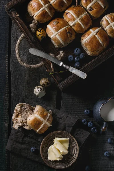 뜨거운 십자가 빵 — 스톡 사진