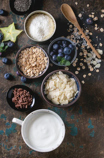 Yoghurt smoothie bowl — Stockfoto
