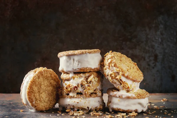 Panini al gelato nei biscotti — Foto Stock