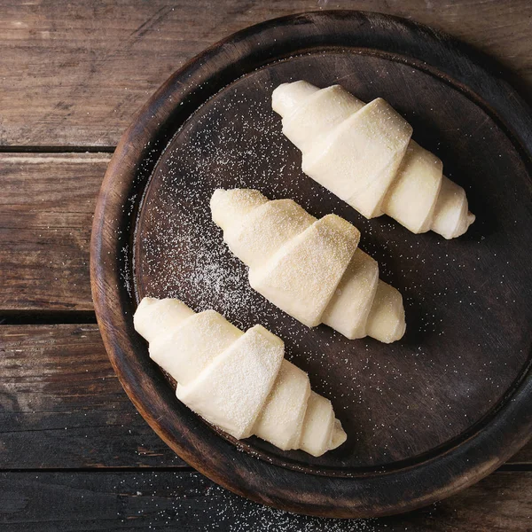 Croissant crudo non cotto — Foto Stock