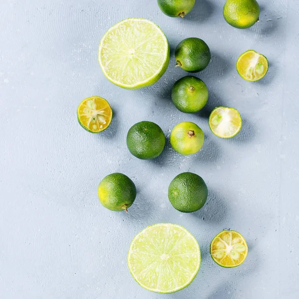 Cal y mini limas — Foto de Stock