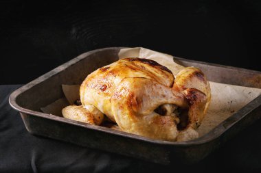 Bütün organik tavuk ızgara