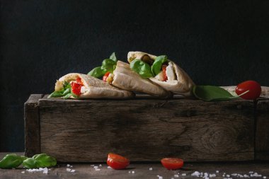 Sebzeli pide ekmeği sandviç
