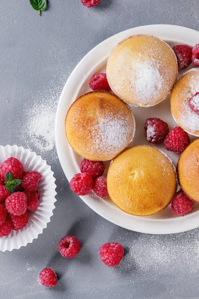 딸기와 레몬 케이크 — 스톡 사진