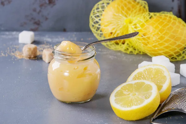 Домашний лимонный творог — стоковое фото