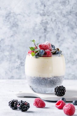 Chia puding pirinç lapası ile
