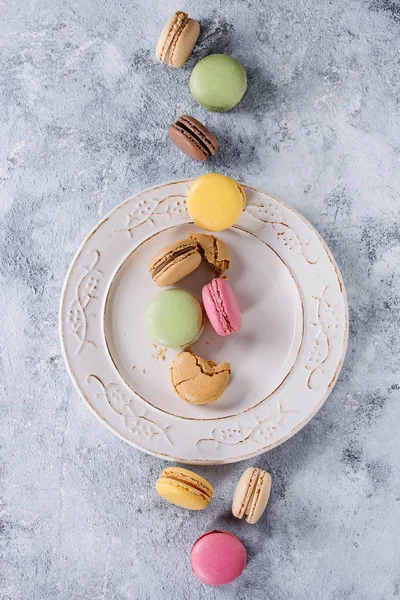 Variedade de macaroons de sobremesa franceses — Fotografia de Stock