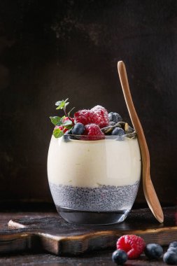 Chia puding pirinç lapası ile