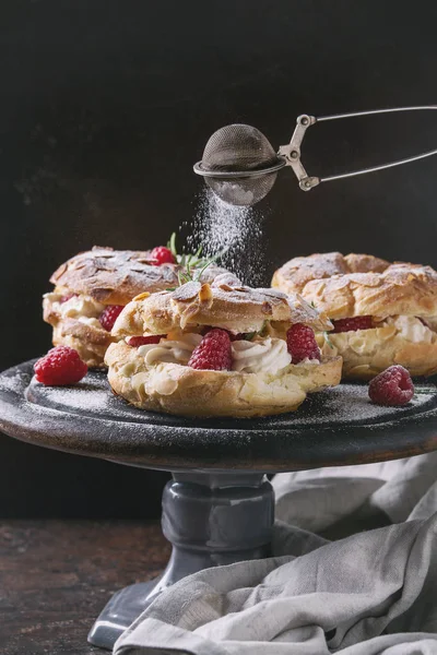 Paris Brest Choux torta málna — Stock Fotó