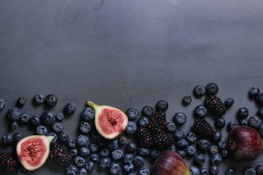 Çeşitli meyveler ve incir