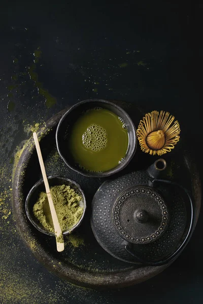 Té verde matcha en polvo y bebida — Foto de Stock