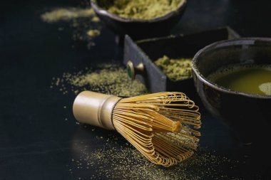 Yeşil çay tozu matcha ve içecek
