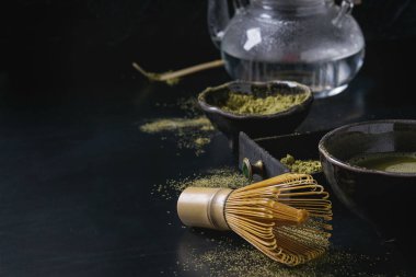 Yeşil çay tozu matcha ve içecek