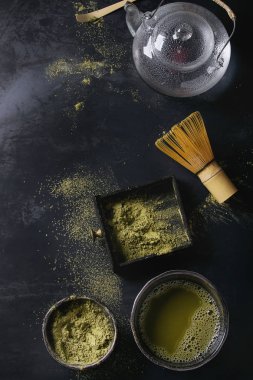 Yeşil çay tozu matcha ve içecek