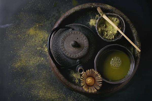 Té verde matcha en polvo y bebida — Foto de Stock