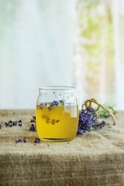 Bal ve şeker ile lavanta aromalı