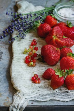 çilek reçeli için