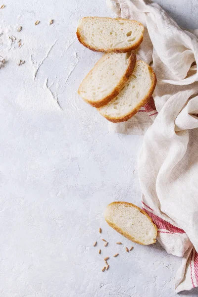 Pane di grano bianco fatto in casa — Foto Stock
