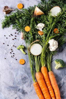 sebze çorbası yemek pişirmek için