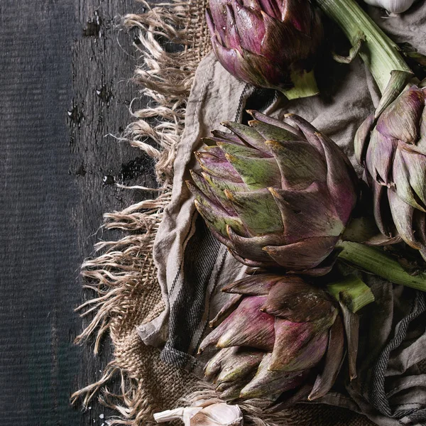 Carciofi viola non cotti — Foto Stock