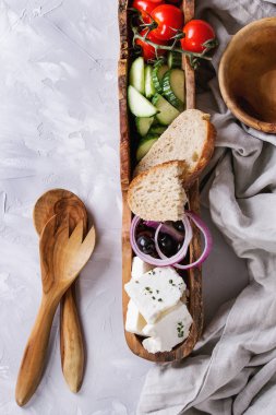 Yunan salatası için malzemeler