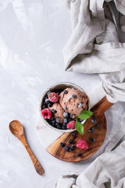 ev yapımı çikolatalı dondurma