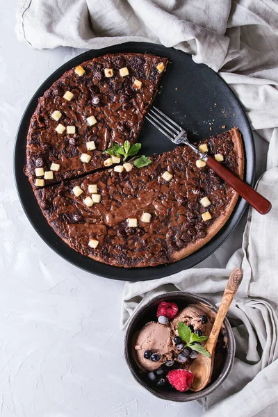 Tatlı çikolata pizza — Stok fotoğraf