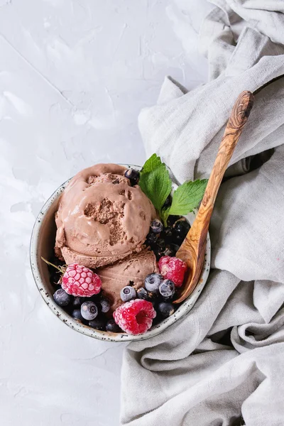 Domácí čokoládová zmrzlina — Stock fotografie