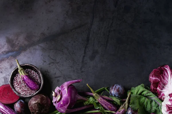 Sortimento de vegetais roxos — Fotografia de Stock