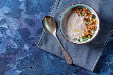 Mantar kremalı çorba.