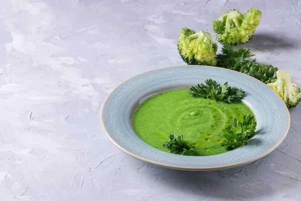Soupe végétarienne au brocoli — Photo