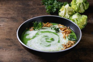 Vejetaryen brokoli çorbası