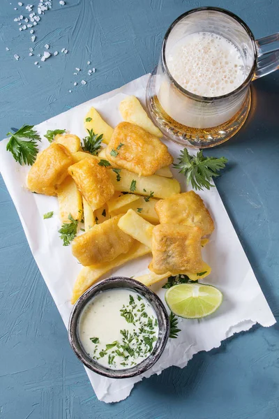 Soslu balık ve patates kızartması